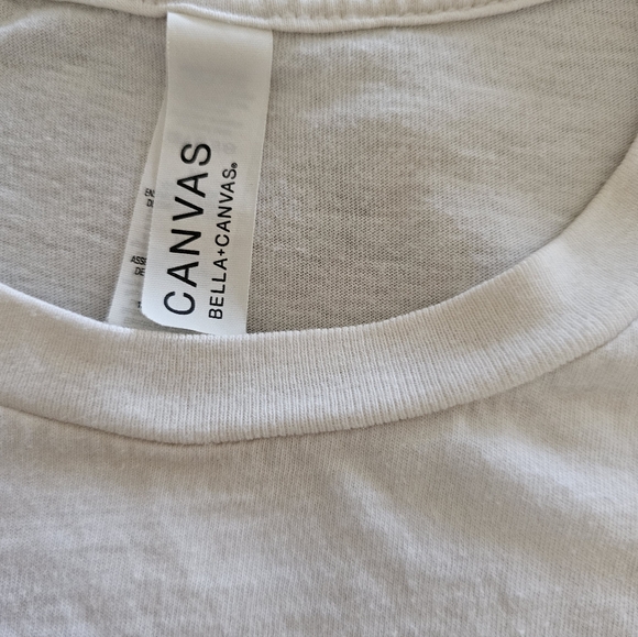 White Crew Neck Tee Wildflowers Sz. Medium 100% Cotton - Picture 2 of 7